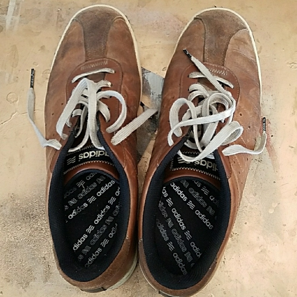 Mens golf shoes
